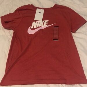 Girls Nike tshirt BRAND NEW WITH TAGS